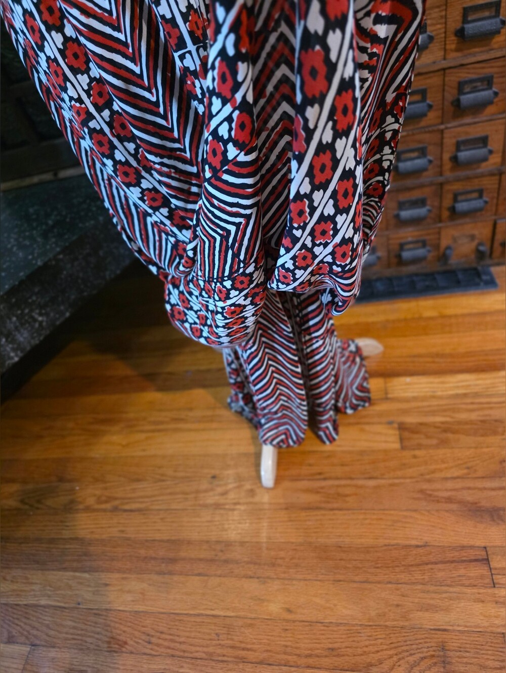 Parker 100% Silk Patterned Red And White Maxi Halter Dress Size Small - Picture 12 of 14